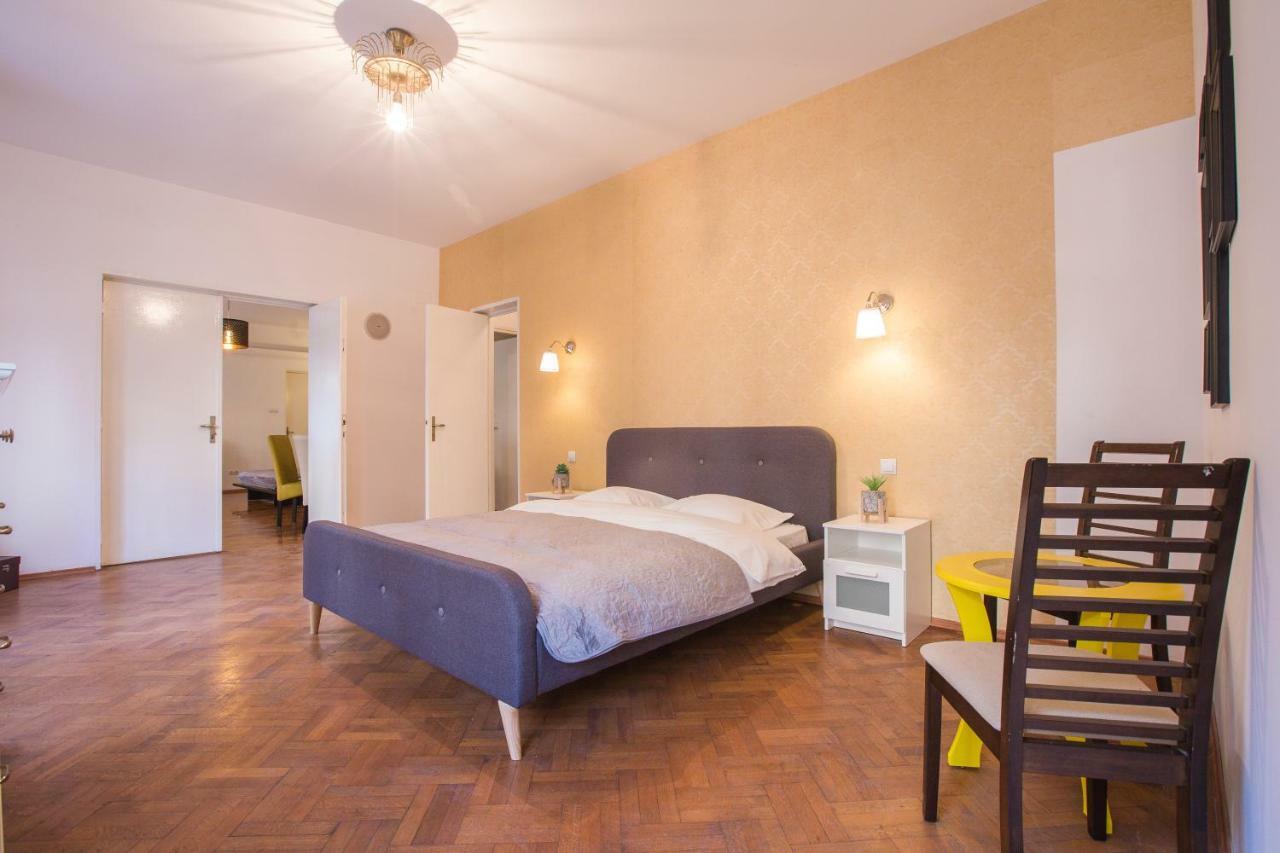 Color Apartments Nicolae Tonitza St Bucarest Exterior foto