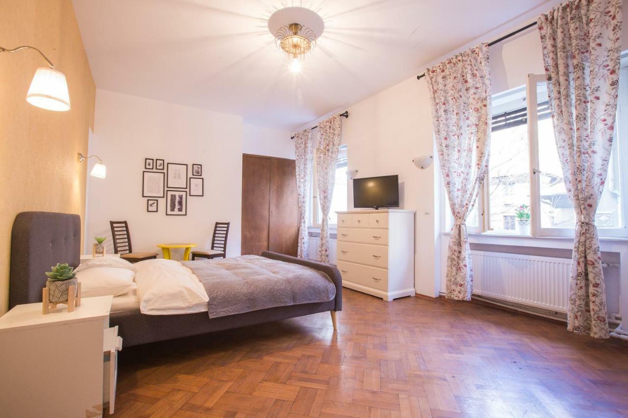 Color Apartments Nicolae Tonitza St Bucarest Exterior foto