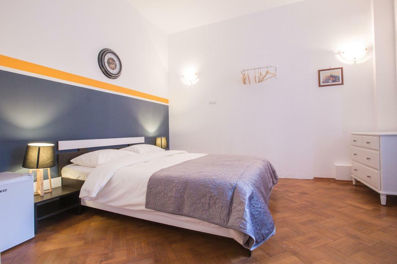 Color Apartments Nicolae Tonitza St Bucarest Exterior foto