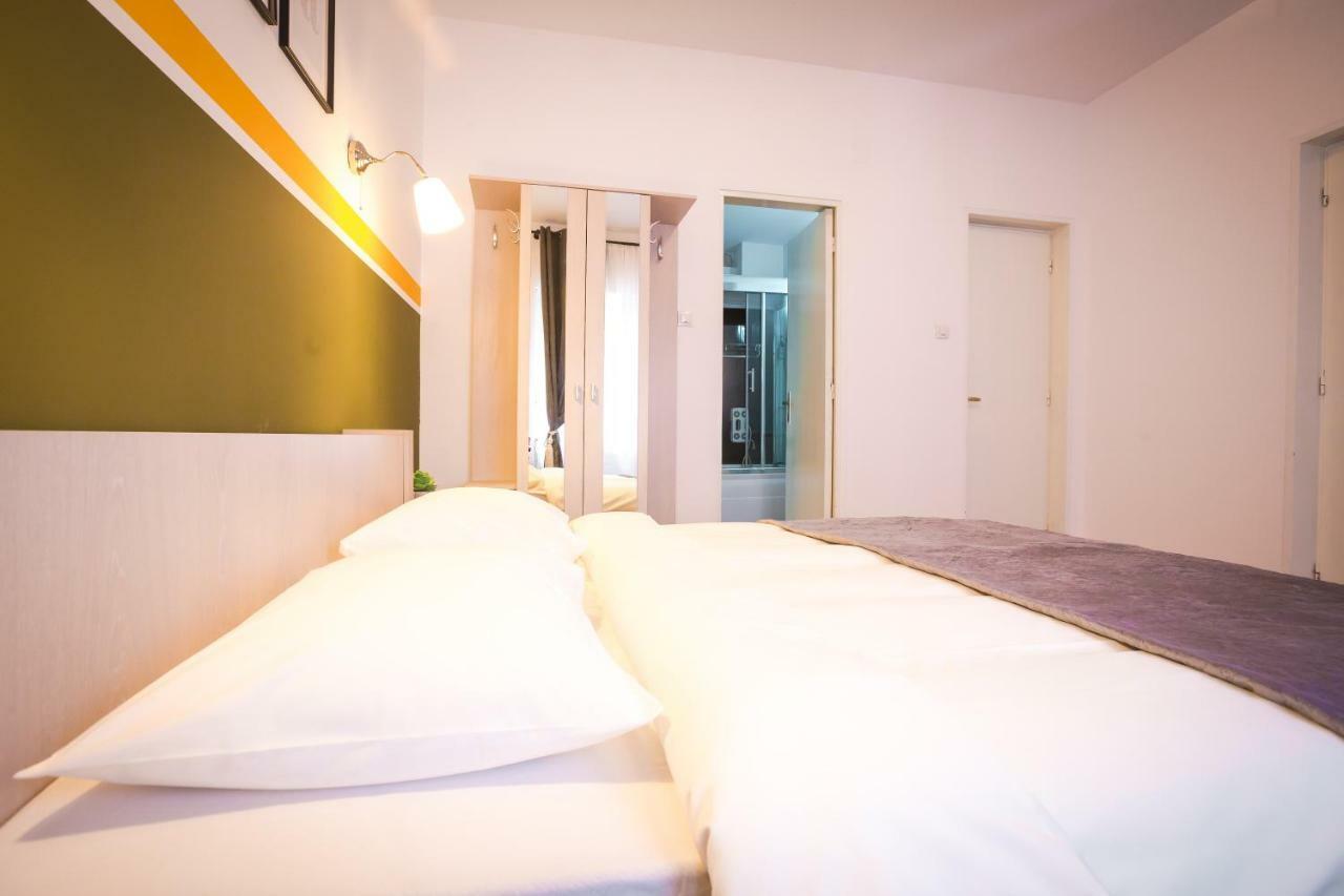 Color Apartments Nicolae Tonitza St Bucarest Exterior foto