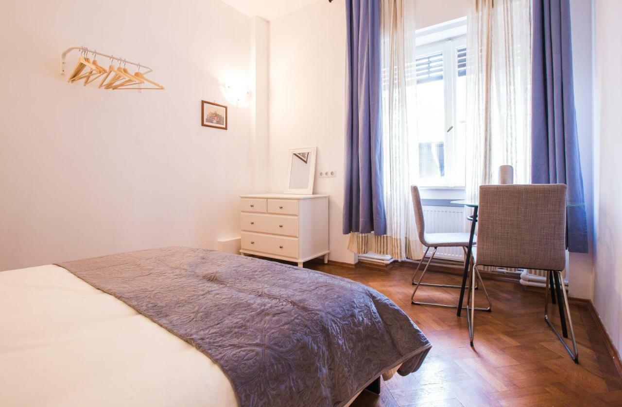 Color Apartments Nicolae Tonitza St Bucarest Exterior foto